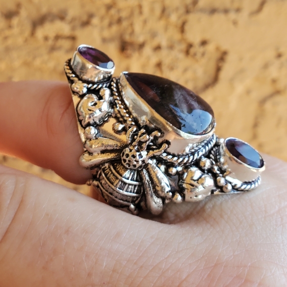 New Chevron Amethyst 925 Silver Queen Bee Statement Ring. - Picture 10 of 16